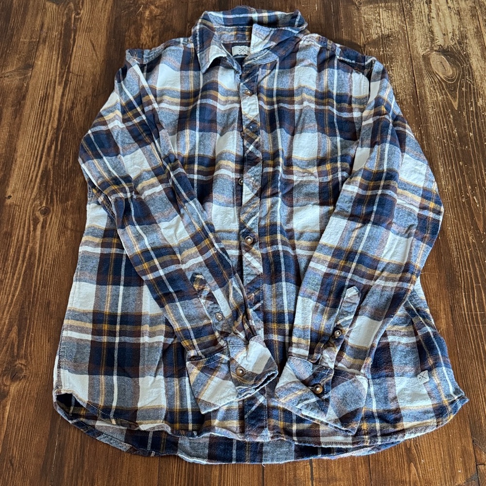 Casual Blue and White Plaid Button Down Shirt